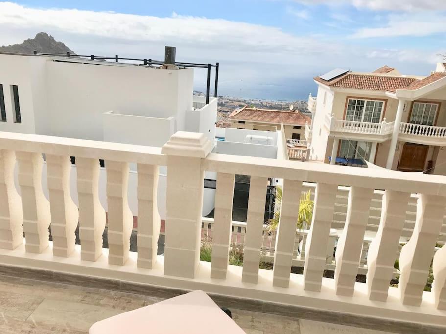 Villa Vista Bella Costa Adeje In Ruhiger Villengegend Mit Meerblick Екстериор снимка