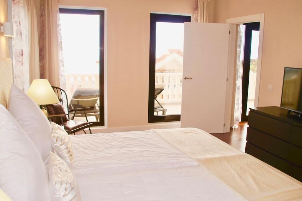 Villa Vista Bella Costa Adeje In Ruhiger Villengegend Mit Meerblick Екстериор снимка