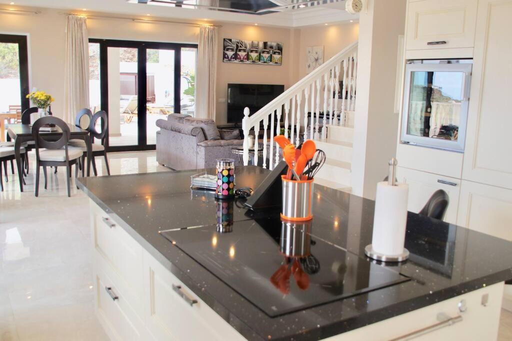 Villa Vista Bella Costa Adeje In Ruhiger Villengegend Mit Meerblick Екстериор снимка