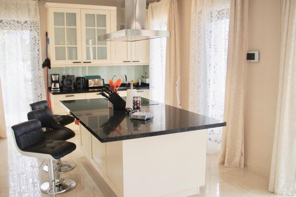 Villa Vista Bella Costa Adeje In Ruhiger Villengegend Mit Meerblick Екстериор снимка