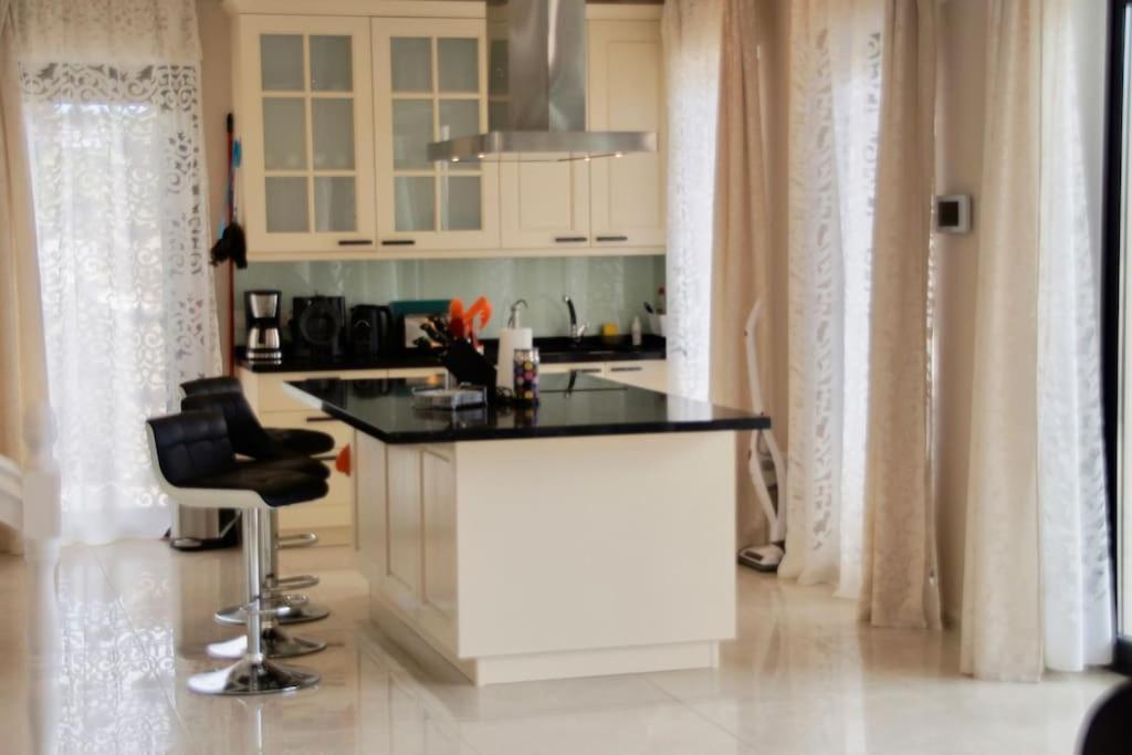 Villa Vista Bella Costa Adeje In Ruhiger Villengegend Mit Meerblick Екстериор снимка