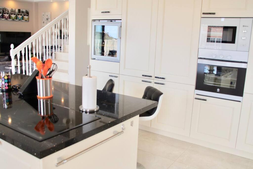 Villa Vista Bella Costa Adeje In Ruhiger Villengegend Mit Meerblick Екстериор снимка