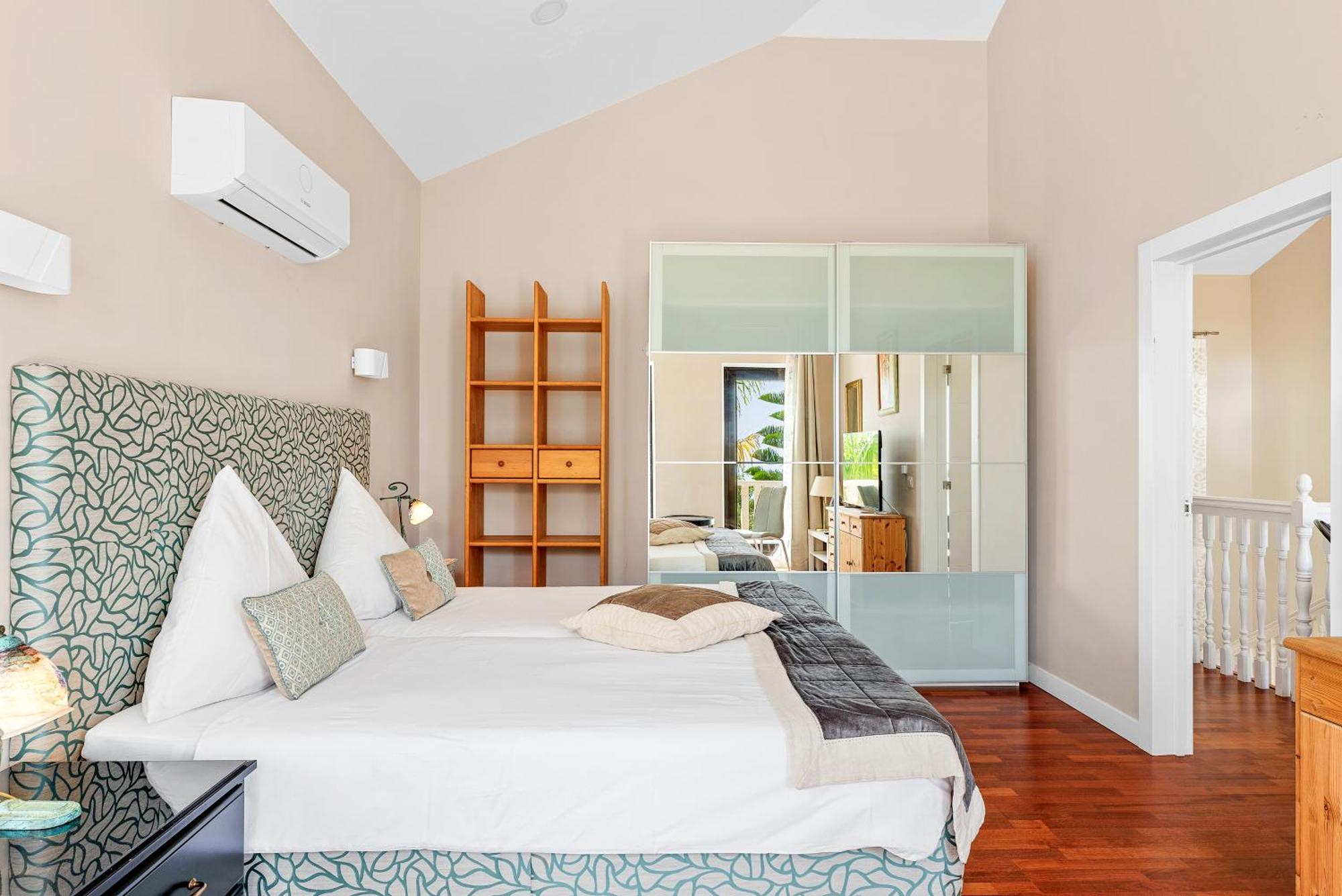 Villa Vista Bella Costa Adeje In Ruhiger Villengegend Mit Meerblick Екстериор снимка